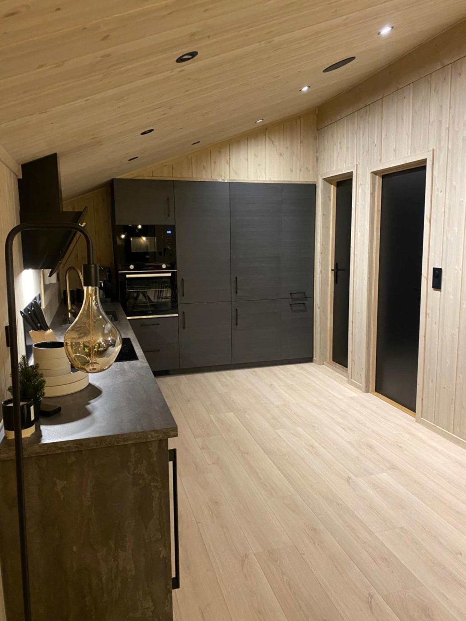 High Standard Cabin Close To The Fla City Center 외부 사진