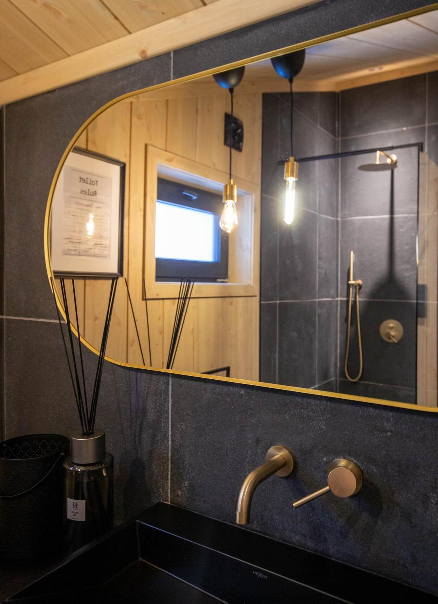 High Standard Cabin Close To The Fla City Center 외부 사진