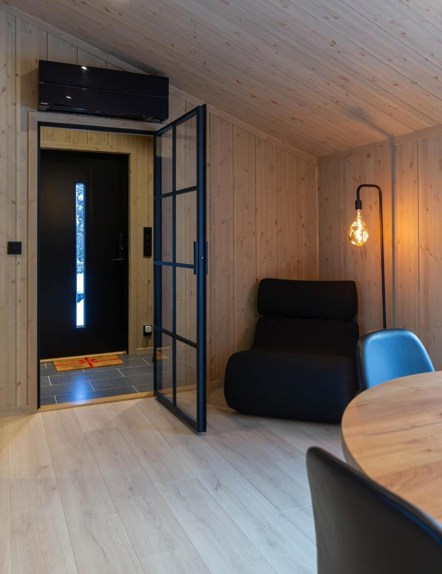 High Standard Cabin Close To The Fla City Center 외부 사진
